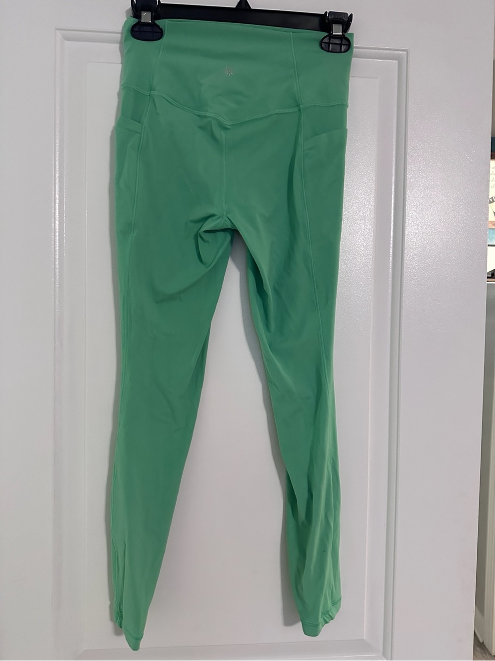 Athleta Salutation Stash Green Leggings - XS like new condition - Picture 5 of 8